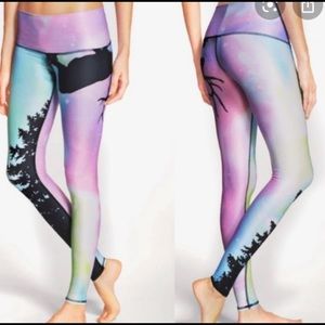 NWT TEEKI NORTHERN LIGHTS TIE DYE YOGA PANTS LEGGINGS WOMENS SZ M